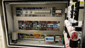 Projekteinblick: Schaltanlage trotzt Wind und Regen