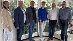 Bürgermeister und Wirtschaftsförderin - Besuch der Gemeinde